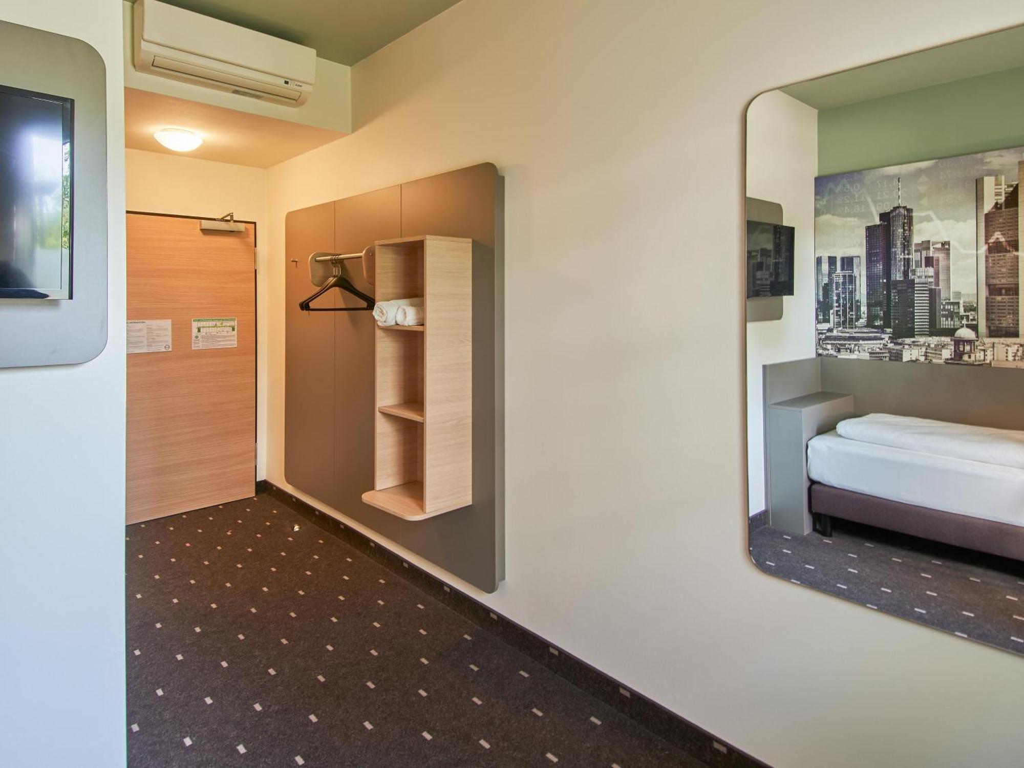 B&B Hotel Frankfurt-West Eschborn Ngoại thất bức ảnh