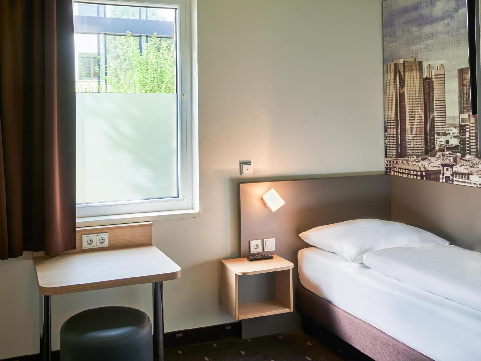 B&B Hotel Frankfurt-West Eschborn Ngoại thất bức ảnh