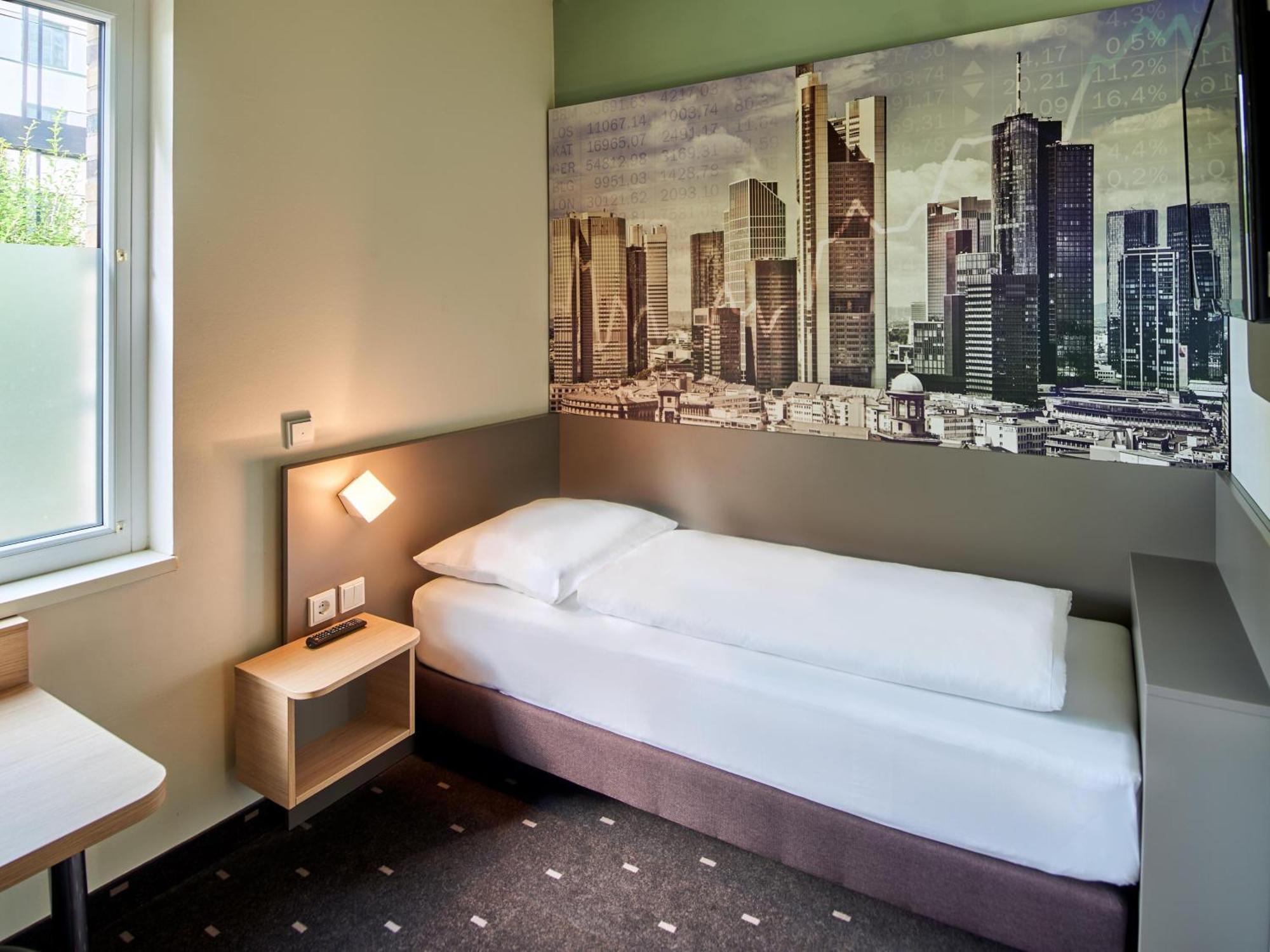 B&B Hotel Frankfurt-West Eschborn Ngoại thất bức ảnh