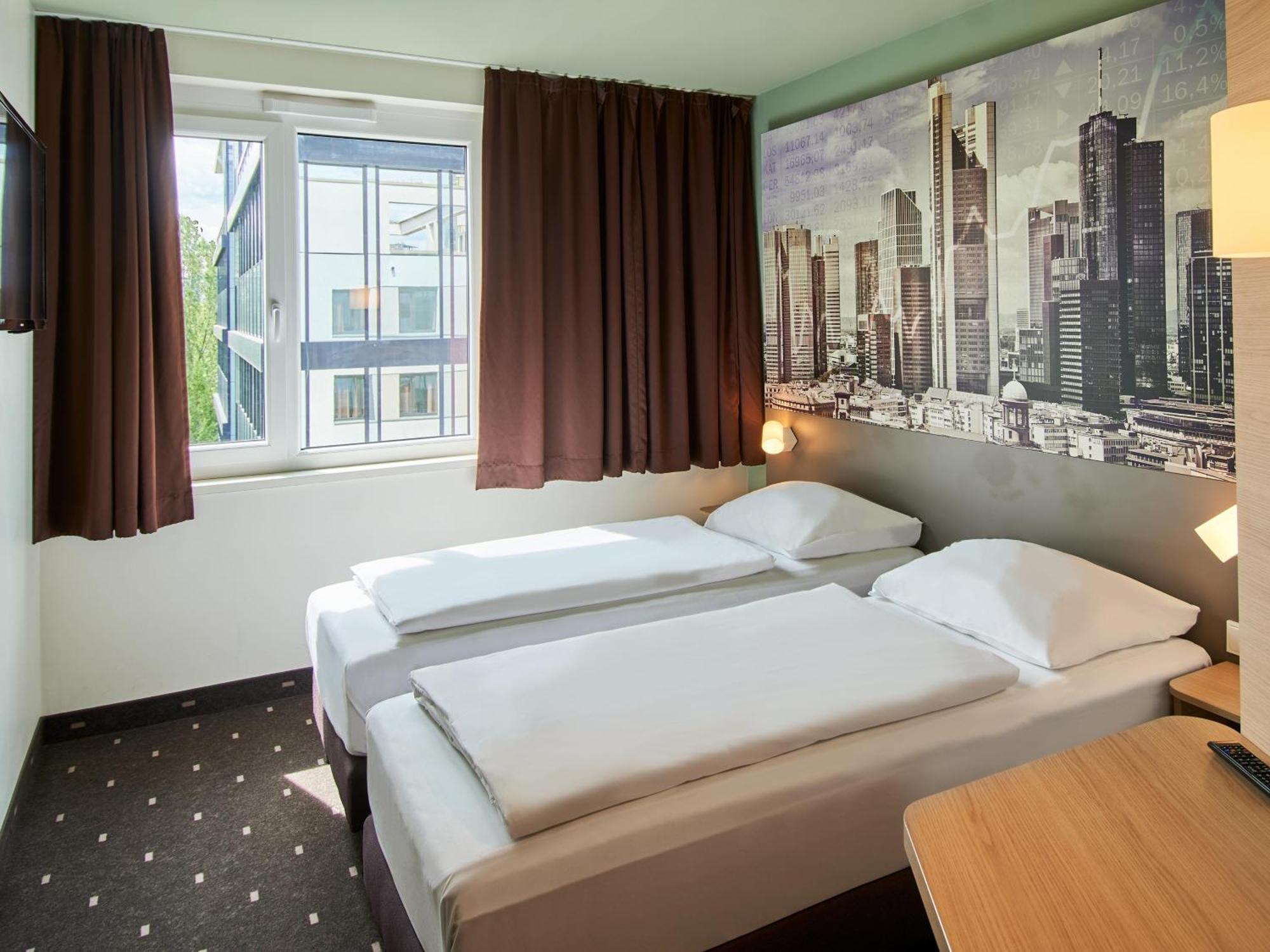 B&B Hotel Frankfurt-West Eschborn Ngoại thất bức ảnh